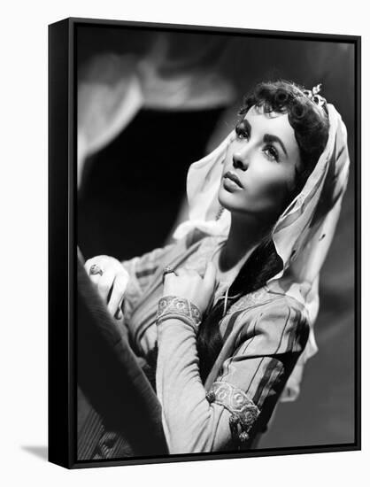 IVANHOE, 1952 directed by RICHARD THORPE Elizabeth Taylor (b/w photo)-null-Framed Stretched Canvas