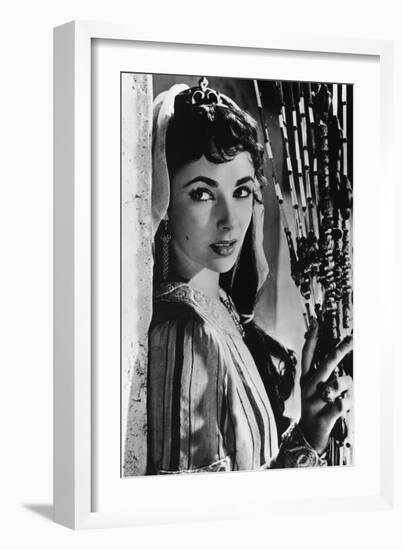 Ivanhoe De Richardthorpe Avec Elizabeth Taylor, 1952 (D'Apres Le Roman De Walter Scott)-null-Framed Photo