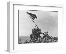 Iwo Jima Flag Raising-Joe Rosenthal-Framed Photographic Print