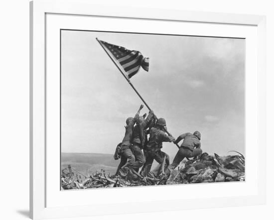 Iwo Jima Flag Raising-Joe Rosenthal-Framed Photographic Print