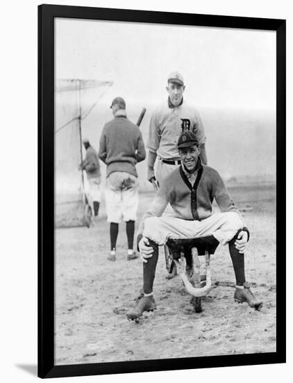 Jack Onslow & Ossie Vitt, Detroit Tigers, Baseball Photo - Detroit, MI-Lantern Press-Framed Art Print
