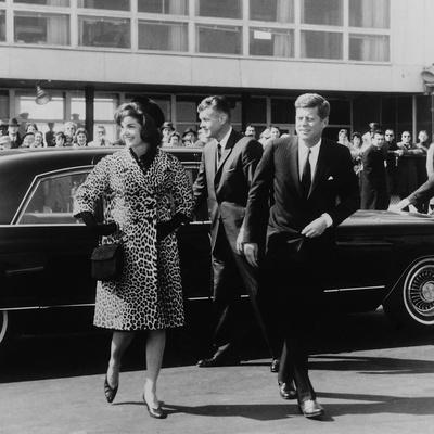 Jackie Kennedy Depart for India in Oleg Cassini Leopard Skin Coat
