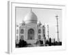 Jackie Kennedy in Front of the Taj Mahal, India, March 15, 1962-null-Framed Photo