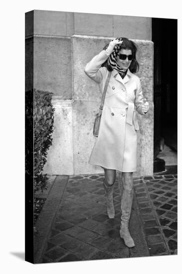 Jackie Kennedy Onassis (Nina Ricci Sunglasses, Gucci Bag) Leaving Crillon Hotel, Paris, 1970-null-Stretched Canvas