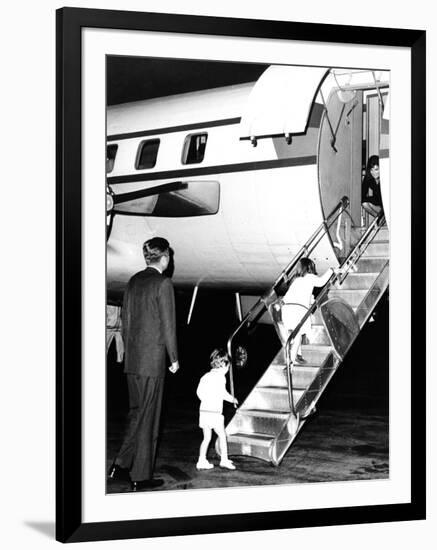 Jacqueline Kennedy Welcomed Home after Vacation on Aristotle Onassis's Yacht, Oct 17, 1963-null-Framed Photo