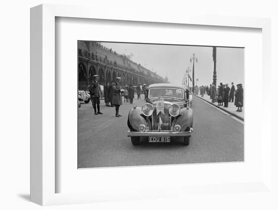 Jaguar SS of Elsie Wisdom at the RAC Rally, Brighton, Sussex, 1939-Bill Brunell-Framed Photographic Print