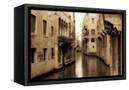 Canvas Black