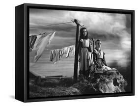 JANE EYRE, 1944 directed by ROBERT STEVENSON Elizabeth Taylor / Peggy Ann Garner (b/w photo)-null-Framed Stretched Canvas