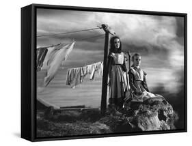 JANE EYRE, 1944 directed by ROBERT STEVENSON Elizabeth Taylor / Peggy Ann Garner (b/w photo)-null-Framed Stretched Canvas