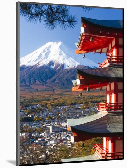 Japan, Central Honshu (Chubu), Fuji-Hakone-Izu National Park, Mount Fuji Capped in Snow-Gavin Hellier-Mounted Photographic Print