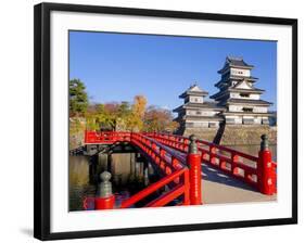 Japan, Central Honshu (Chubu), Nagano Prefecture, Matsumoto, Matsumoto-jo (Matsumoto Castle)-Gavin Hellier-Framed Photographic Print