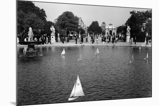Jardin des Tuileries, Paris 1950s-Jules Dortes-Mounted Giclee Print