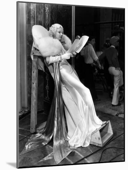 Jean Harlow, Dinner at Eight, 1933-null-Mounted Photographic Print