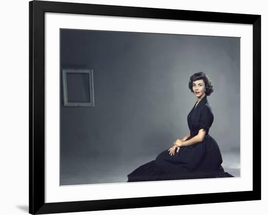 Jennifer Jones (photo)-null-Framed Photo