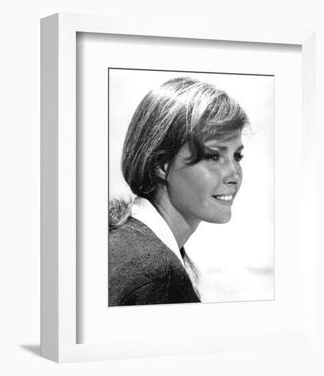 Jennifer O'Neill - Summer of '42-null-Framed Photo