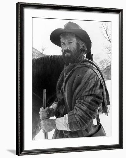 JEREMIAH JOHNSON, 1972 directed by SYNEY POLLACK Robert Redford (b/w photo)-null-Framed Photo