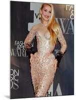 Jerry Hall at VH1 Fashion and Music Awards-null-Mounted Premium Photographic Print