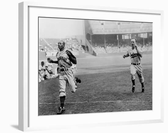 Jesse Owens Beating Baseball Player George CAse in 100-Yard Dash at Cleveland Stadium-null-Framed Photo