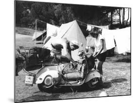 Jeune Couple en Camping, 1960-Charles Delius-Mounted Art Print