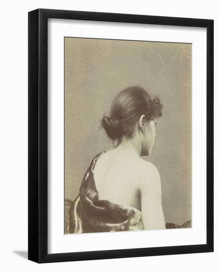 Jeune femme de trois -quarts dos, coiffée d'un chignon en buste-null-Framed Giclee Print