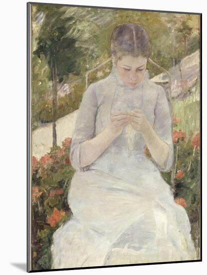 Jeune fille au jardin, dit aussi Femme cousant dans un jardin-Mary Cassatt-Mounted Giclee Print