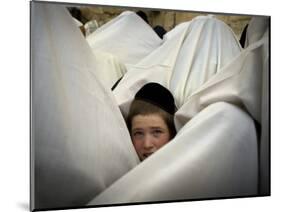 Jewish Men Participate in a Blessing During the Jewish Holiday of Passover at the Western Wall-null-Mounted Photographic Print