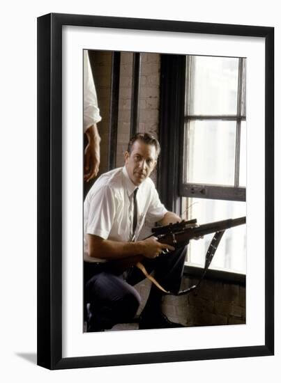 JKF directed by OLIVER STONE Kevin Costner (photo)-null-Framed Photo