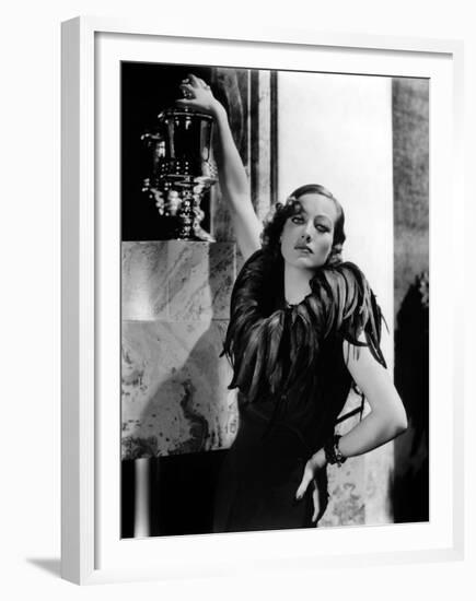 JOAN CRAWFORD dans les annees 30 JOAN CRAWFORD IN THE 30'S (b/w photo)-null-Framed Photo