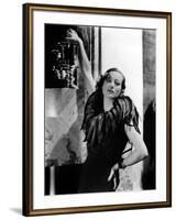 JOAN CRAWFORD dans les annees 30 JOAN CRAWFORD IN THE 30'S (b/w photo)-null-Framed Photo