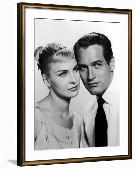 JOANNE WOODWARD AND PAUL NEWMAN in the 50's (b/w photo)-null-Framed Photo