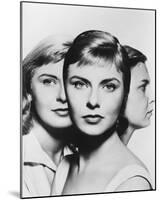 Joanne Woodward-null-Mounted Photo