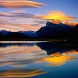 Beautiful Lenticular Clouds Drift over Fisrt Vermillion Lake to Rest onTop of Mt Rundle-Joao Maia-Framed Stretched Canvas