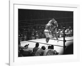 Joe Frazier Vs. Mohammed Ali at Madison Square Garden-John Shearer-Framed Premium Photographic Print