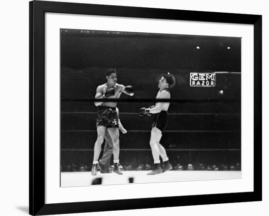 Joe Louis, Negro Boxer Fighting Perry-Peter Stackpole-Framed Premium Photographic Print