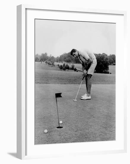 Joe Namath Playing Golf at the University of Alabama in Tuscaloosa, 1966-null-Framed Photo