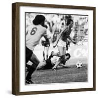 Johan Cruyff (1947-)-null-Framed Premium Giclee Print