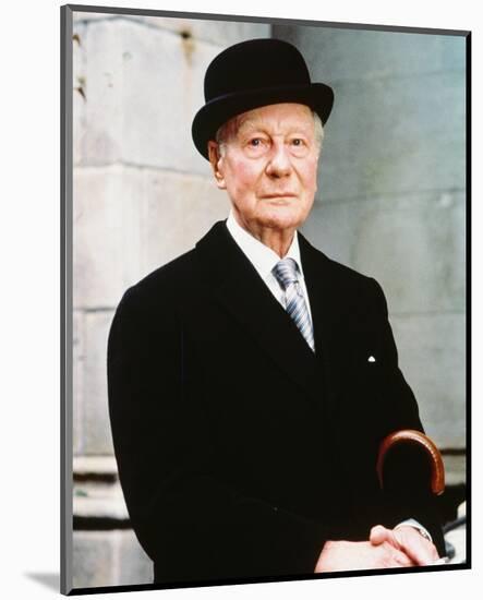 John Gielgud, Arthur (1981)-null-Mounted Photo