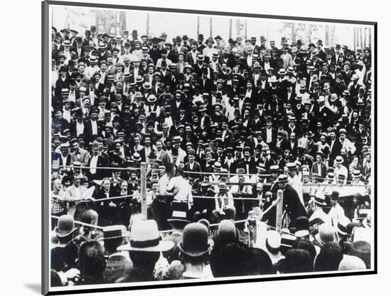 John L. Sullivan V. Jake Kilrain at Richburg, Mississippi on 18th July, 1889-American Photographer-Mounted Giclee Print