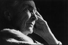 Pensive Portrait of Artist Georgia O'Keeffe-John Loengard-Photographic Print