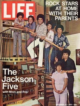 The Jackson Five with their Father and Mother, Joseph and Katherine, September 24, 1971