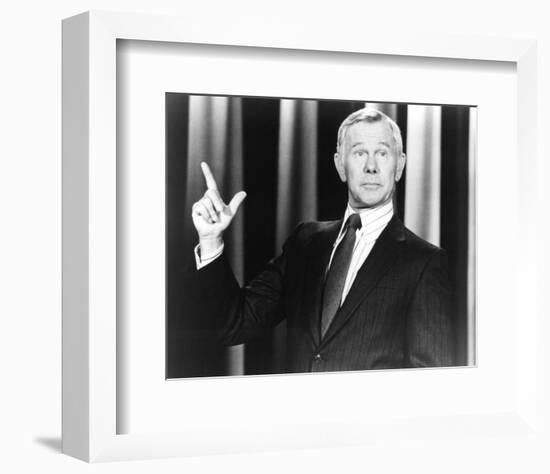 Johnny Carson, The Tonight Show Starring Johnny Carson (1962)-null-Framed Photo