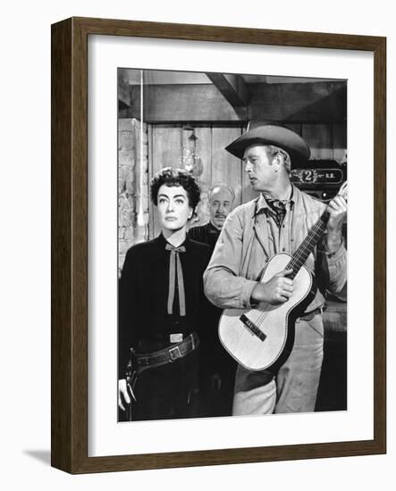 JOHNNY GUITARE, 1954 directed by NICOLAS RAY Joan Crawford and Sterling Hayden (b/w photo)-null-Framed Photo