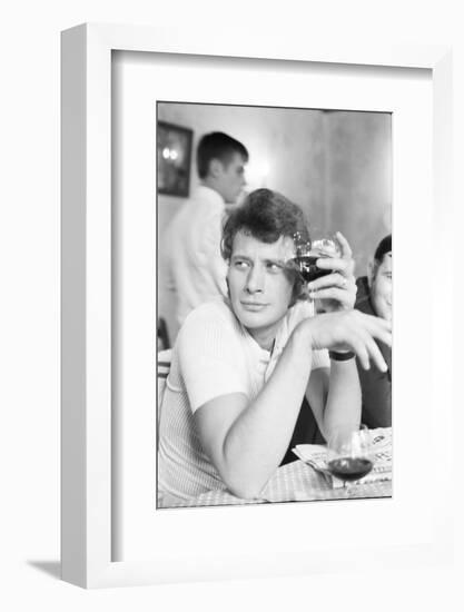 Johnny Hallyday Having a Drink with Some Friends-Richard Bouchara-Framed Photographic Print