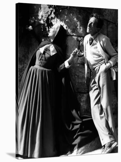 Josette Day and le realisateur Jean Cocteau sur le tournage du film La Belle and la Bete en, 1946 (-null-Stretched Canvas