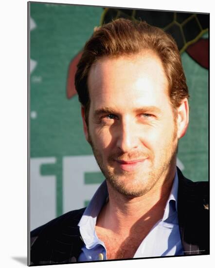 Josh Lucas-null-Mounted Photo