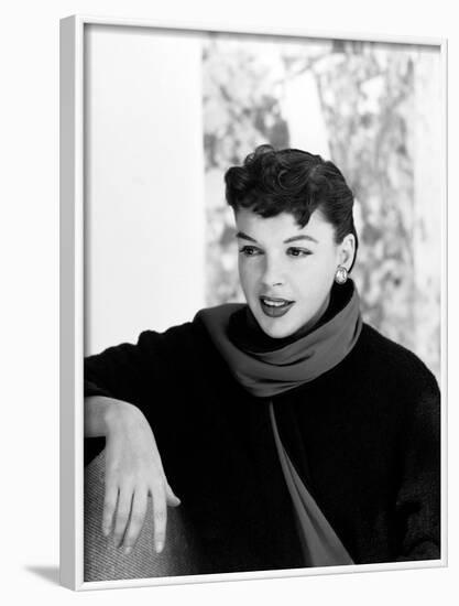 Judy Garland, 1954-null-Framed Photographic Print