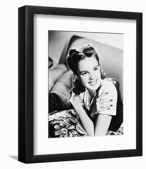 Judy Garland-null-Framed Photo