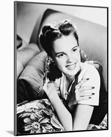 Judy Garland-null-Mounted Photo