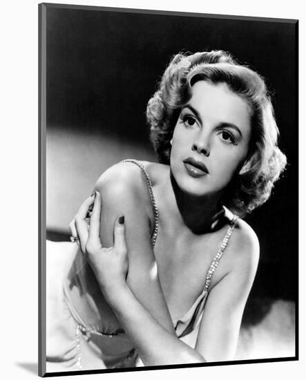 Judy Garland-null-Mounted Photo