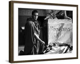 Jules Cesar JULIUS CAESAR by Joseph Mankiewicz with Marlon Brando, 1953 (b/w photo)-null-Framed Photo